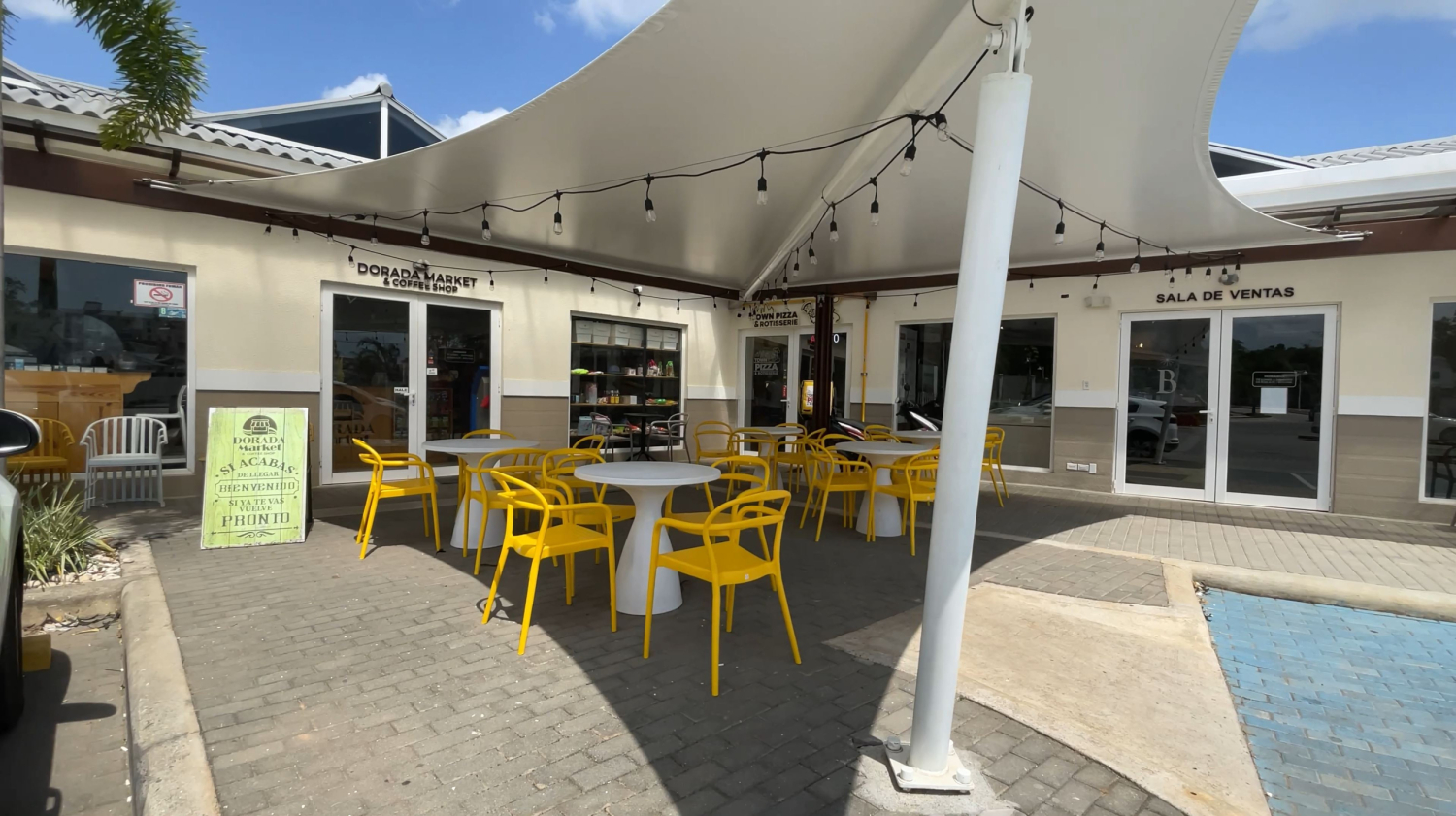 Dorada market en Playa Dorada