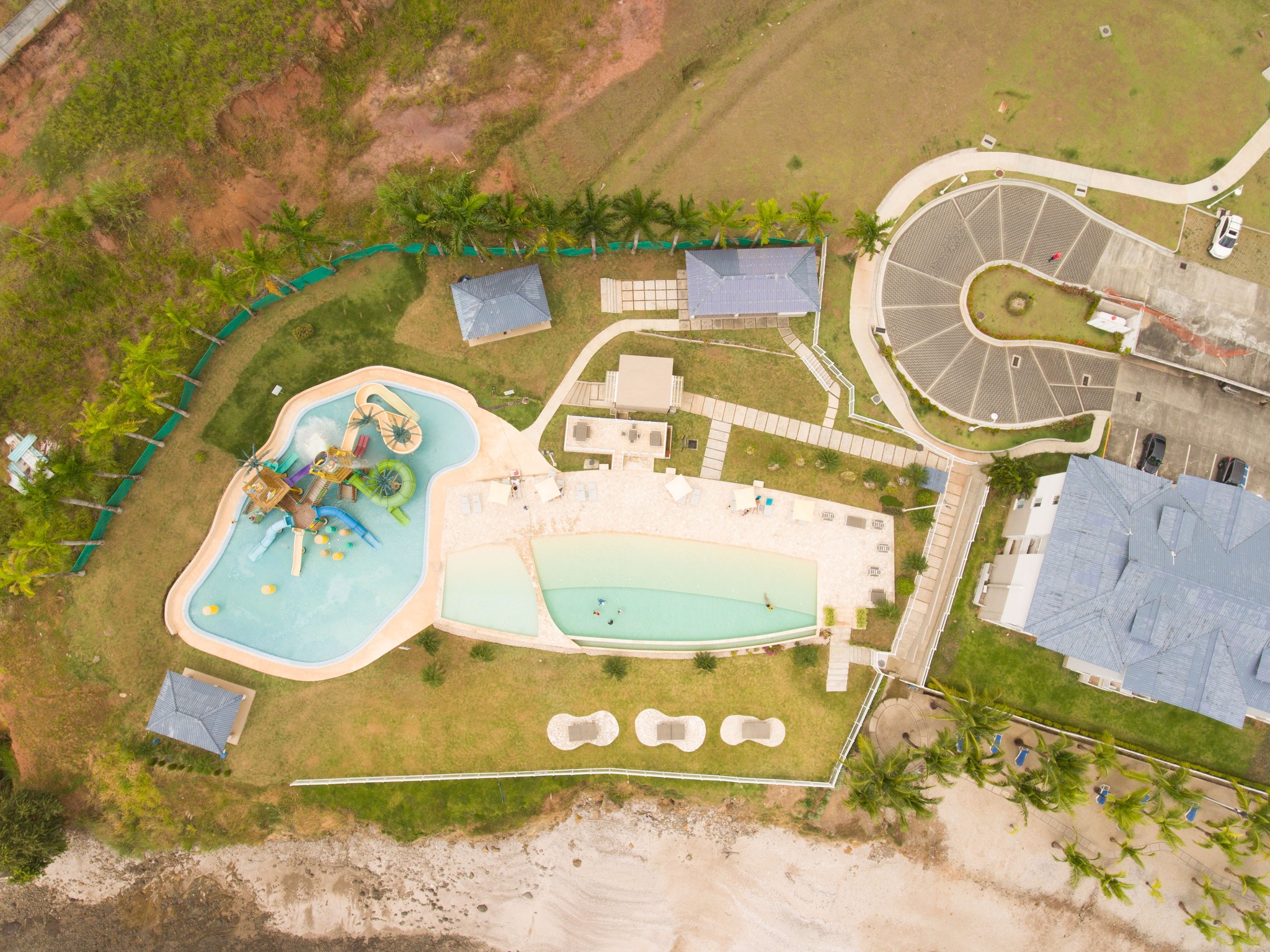 Casas con playa y piscina